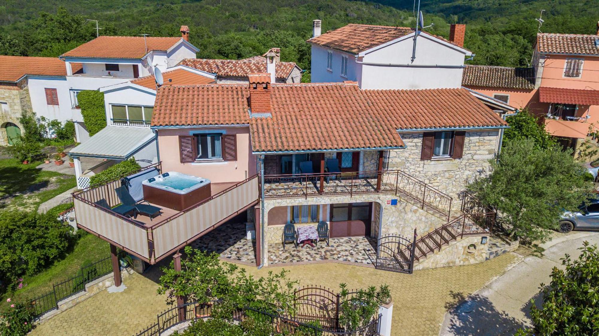 Villa Michelle Karojba Экстерьер фото