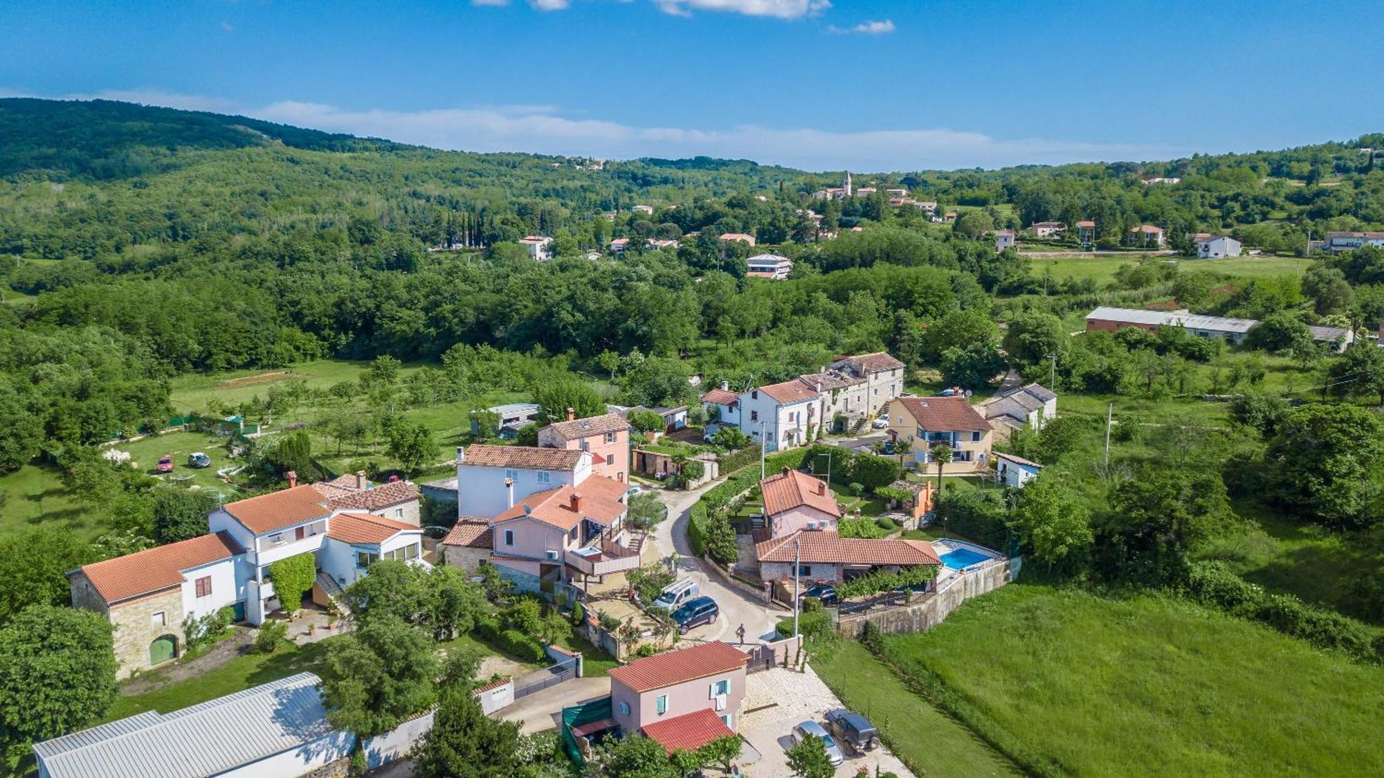 Villa Michelle Karojba Экстерьер фото